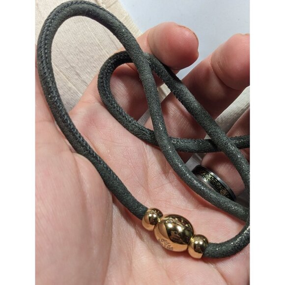 Modern Qudo Shimmery Grey Suede Wrap Bracelet - Picture 7 of 8